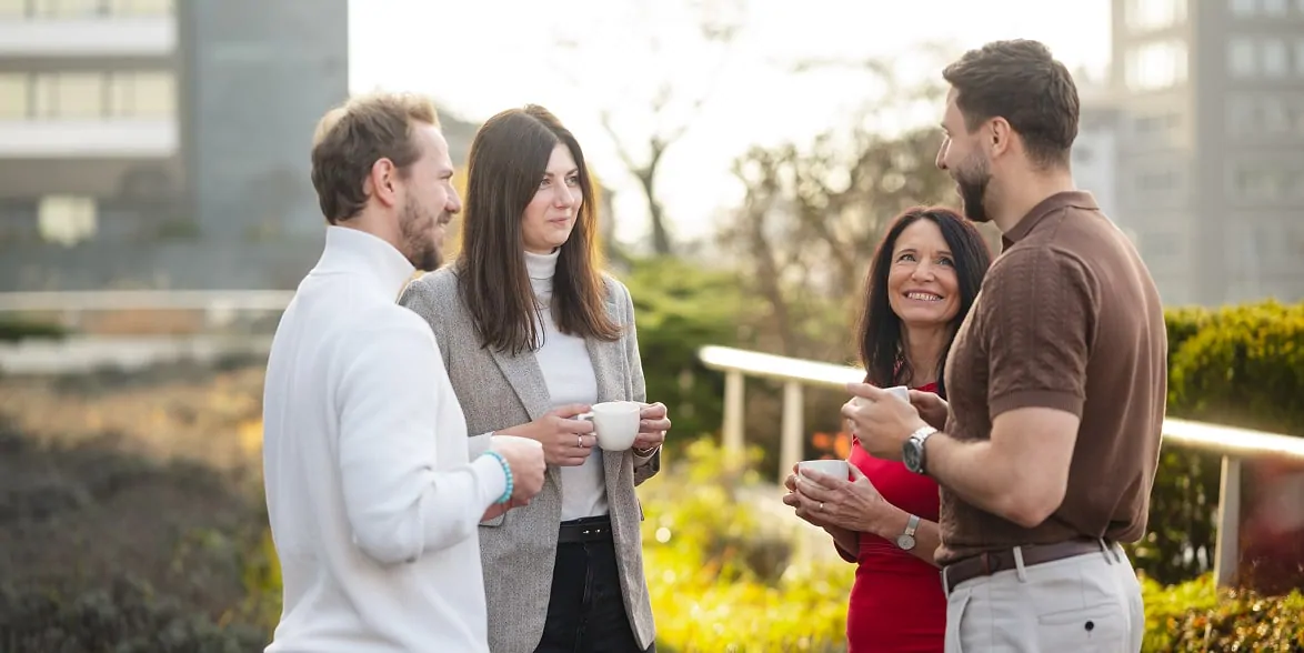 Venkovní meeting u kafe